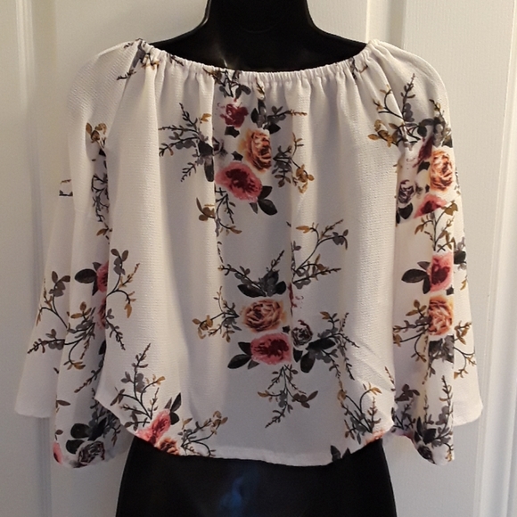 💕CUTE💕New Gypsy Style Floral Blouse - Picture 5 of 5